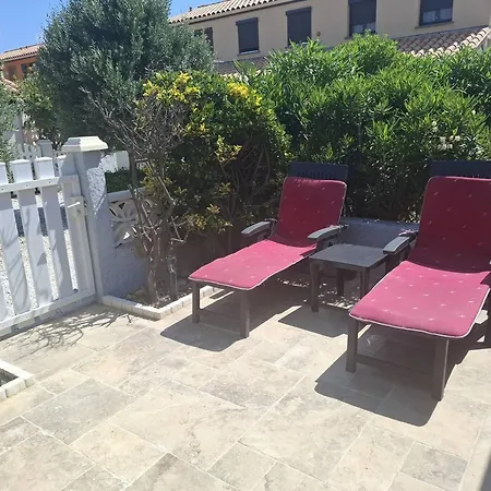 T3 Mezzanine 6 Pers. Avec Piscine, Parking Prive, Proche Et Commerces - Fr-1-81-270 *