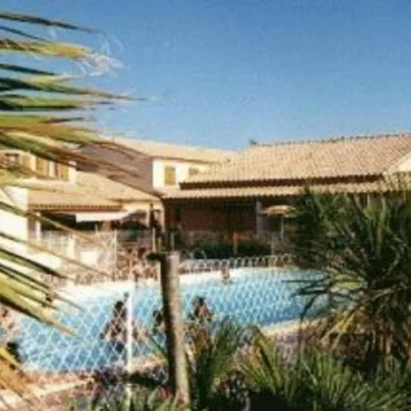 T3 Mezzanine 6 Pers. Avec Piscine, Parking Prive, Proche Et Commerces - Fr-1-81-270 *