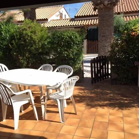 T3 Mezzanine 6 Pers. Avec Piscine, Parking Privé, Proche Et Commerces - Fr-1-81-270