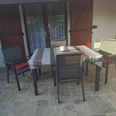 Βίλα T3 Mezzanine 6 Pers. Avec Piscine, Parking Prive, Proche Et Commerces - Fr-1-81-270 *